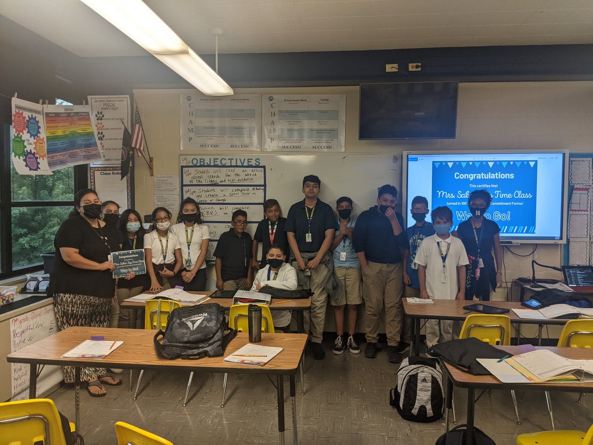 Mrs. Sabas tweet media