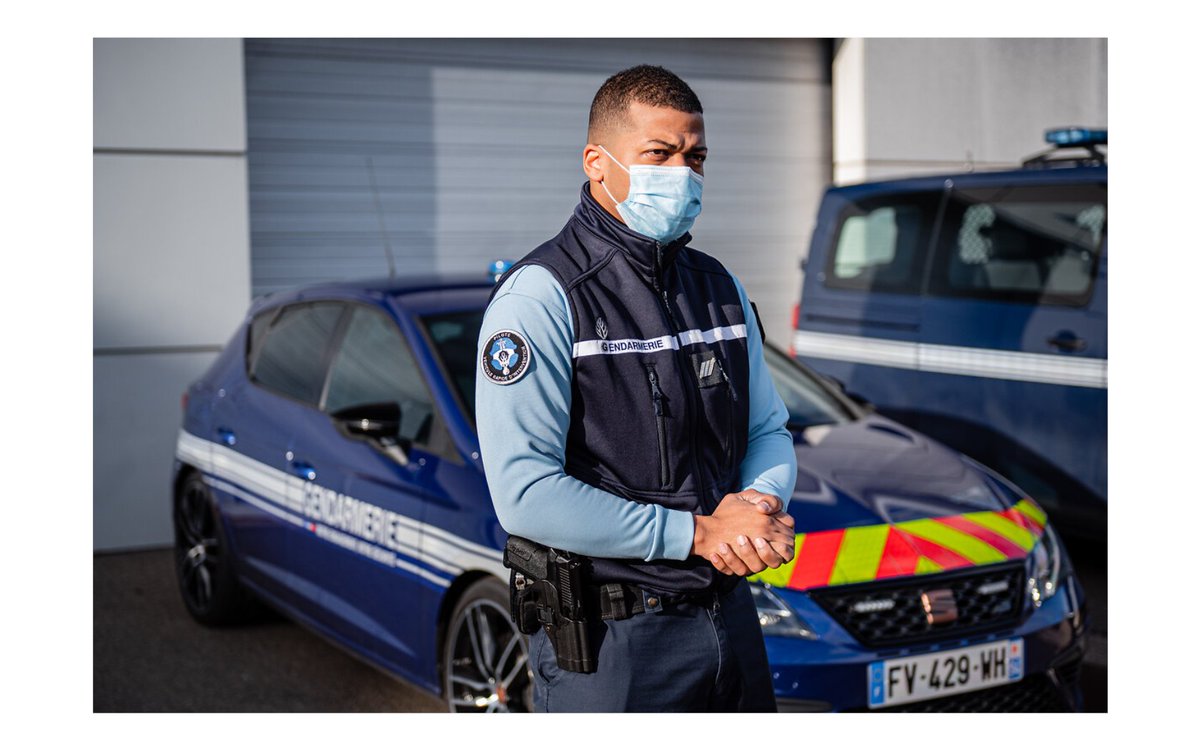 Gendarmerie's tweet photo. 🌄Bientôt la #FinDesVacances. Restez prudents sur la route du retour.
Nos #gendarmes sont là pour votre #sécurité comme notre camarade pilote de véhicule rapide d'intervention🚓 #VRI.
#Prévention #NotreEngagementVotreSécurité

PS: Il ne s'agit pas de @KMbappe😉
#Kylian #Mbappe https://t.co/WDwqiKcXzG