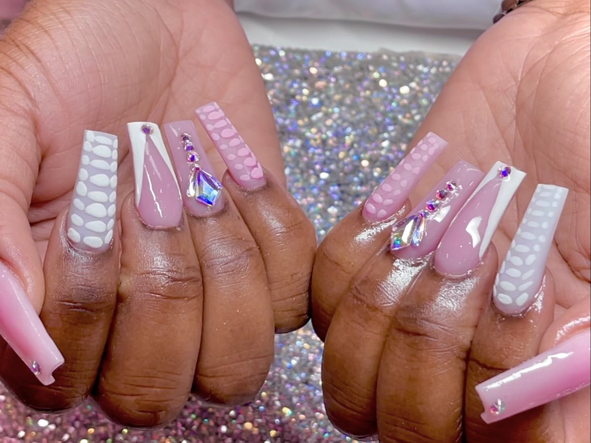 imdrinaa's tweet photo. @tntspa is open ‼️ Come get pampered by the best techs in south Florida ‼️ We do eyebrows, full sets , pedicures, and more... See you soon 🥰 8051 NE 2nd ave , miami Florida 33138. P: 2397039492 #miaminails #miaminailtech #streetparkingonly #BLACKOWNED https://t.co/TVUCUfJ8mV
