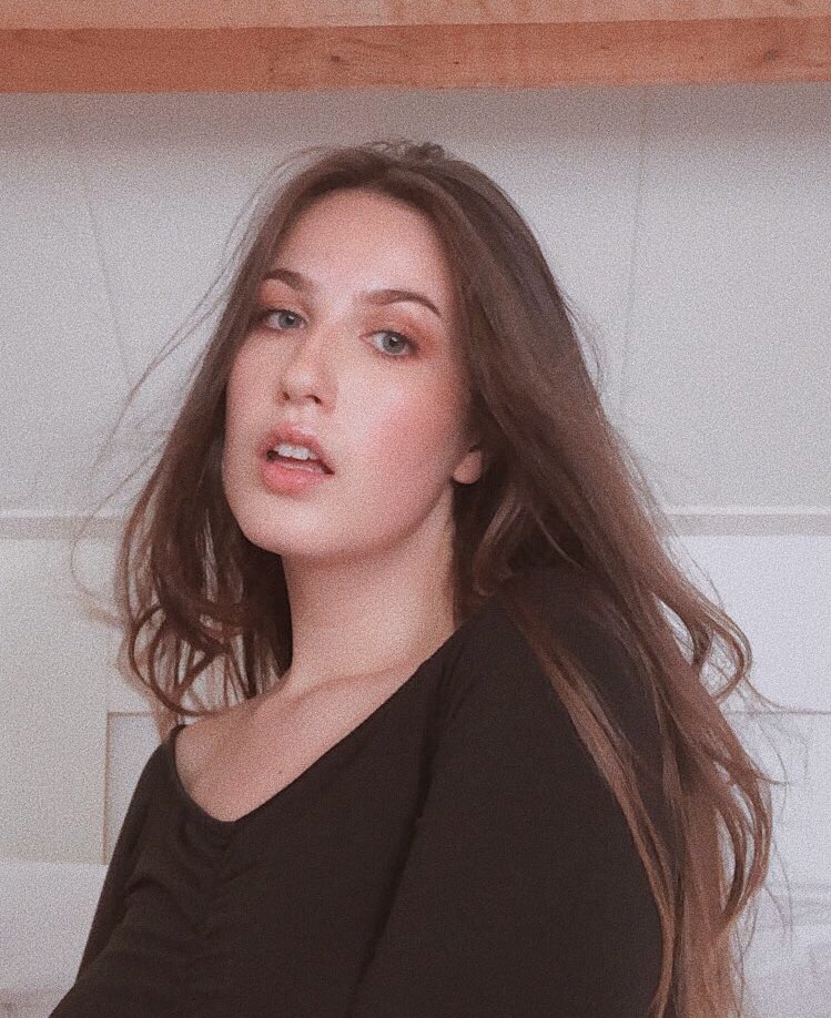 daniellek3_'s tweet photo. 🌜 https://t.co/43Qn3oVYLb