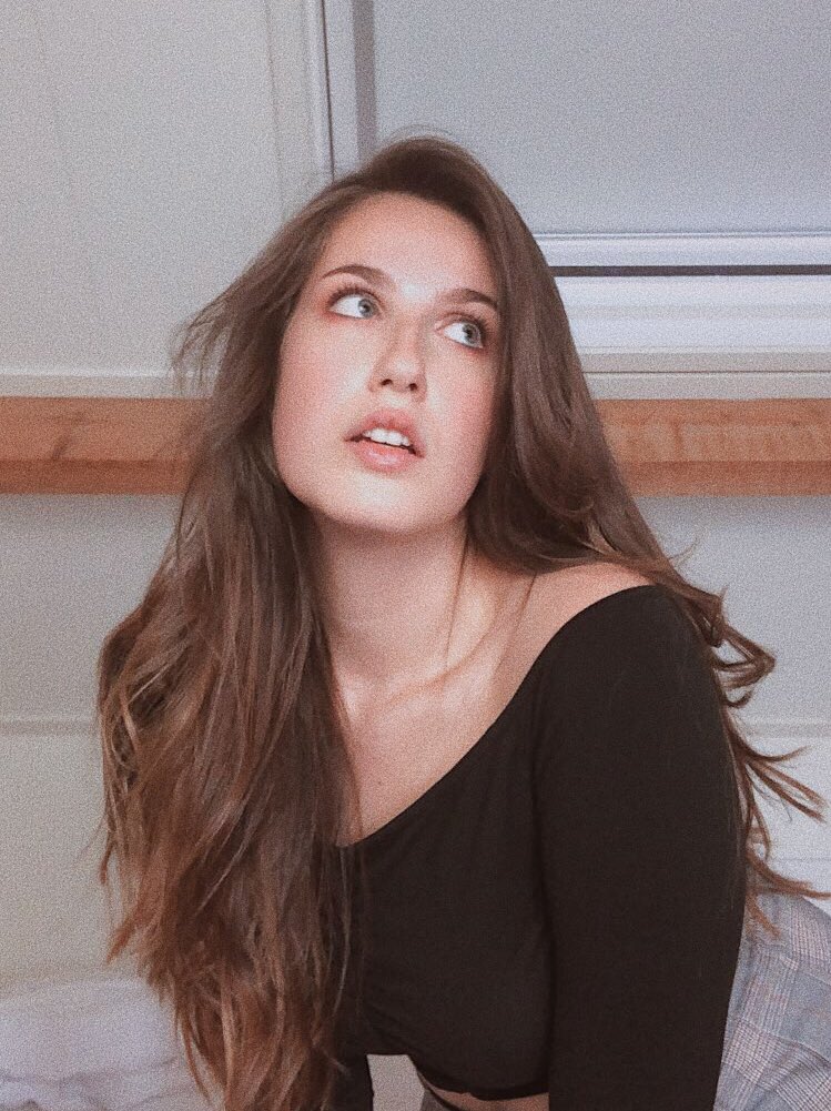 daniellek3_'s tweet photo. 🌜 https://t.co/43Qn3oVYLb