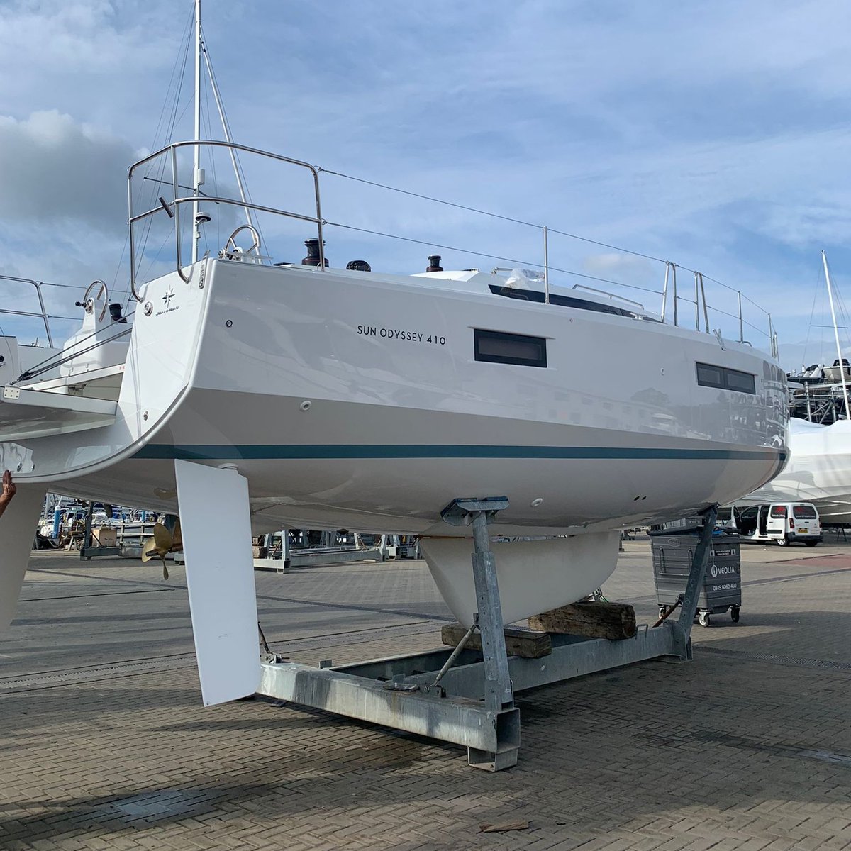 A sneak peak of our brand new <a href="/EtsJeanneau/">JEANNEAU</a>  410 Sun Odyssey #yacht  with lifting keel.  We can't wait to go out #sailing on her! "Romanza' will be sailing out of <a href="/Swanwick_Marina/">Swanwick Marina - Old Account</a> as from November 2021.
Thank you to <a href="/SeaVenturesUK/">Sea Ventures</a> &amp; <a href="/EtsJeanneau/">JEANNEAU</a> for the excellent customer service.