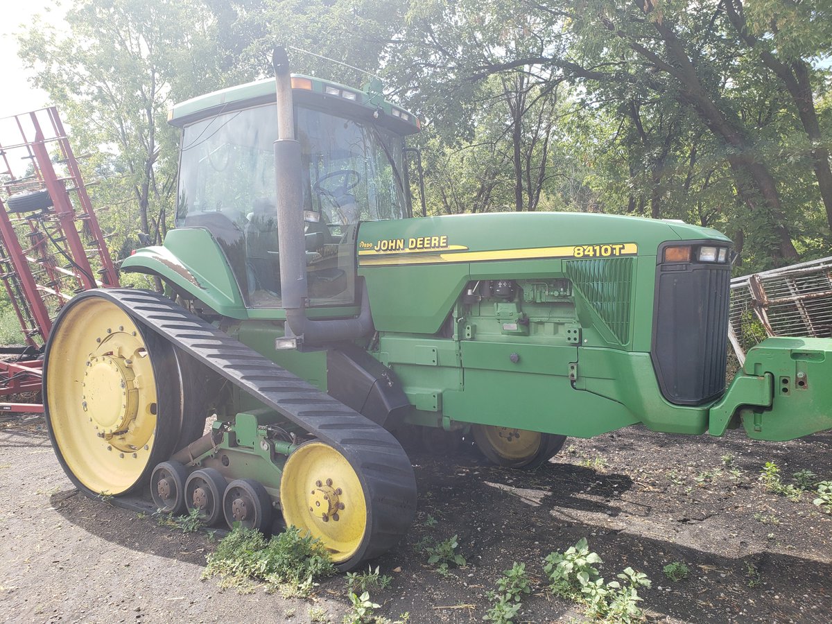 Trac_USA's tweet photo. Check it out! John Deere 8410T with 10k hours, full set of front weights, PowerShift and 4 remotes. Open to offers. https://t.co/NiJ5RNGlcO
