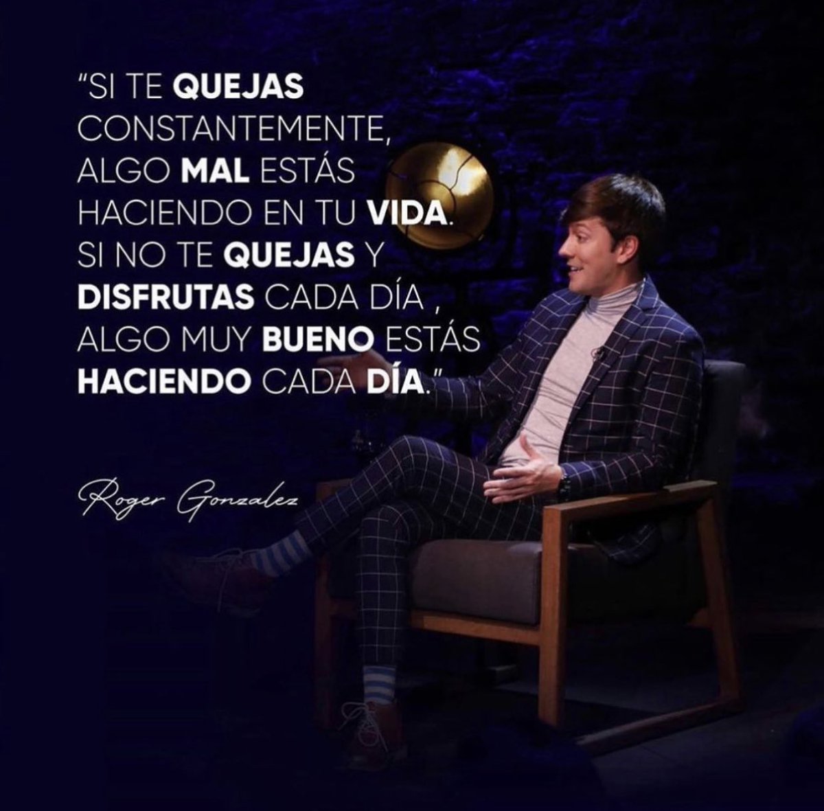 RogerPresenta's tweet photo. ¡Buenos días familia! 
#RogerGonzalez
#RogerGonzalezPresenta
#FraseDelDía
#RGP https://t.co/Av38eDZQQq