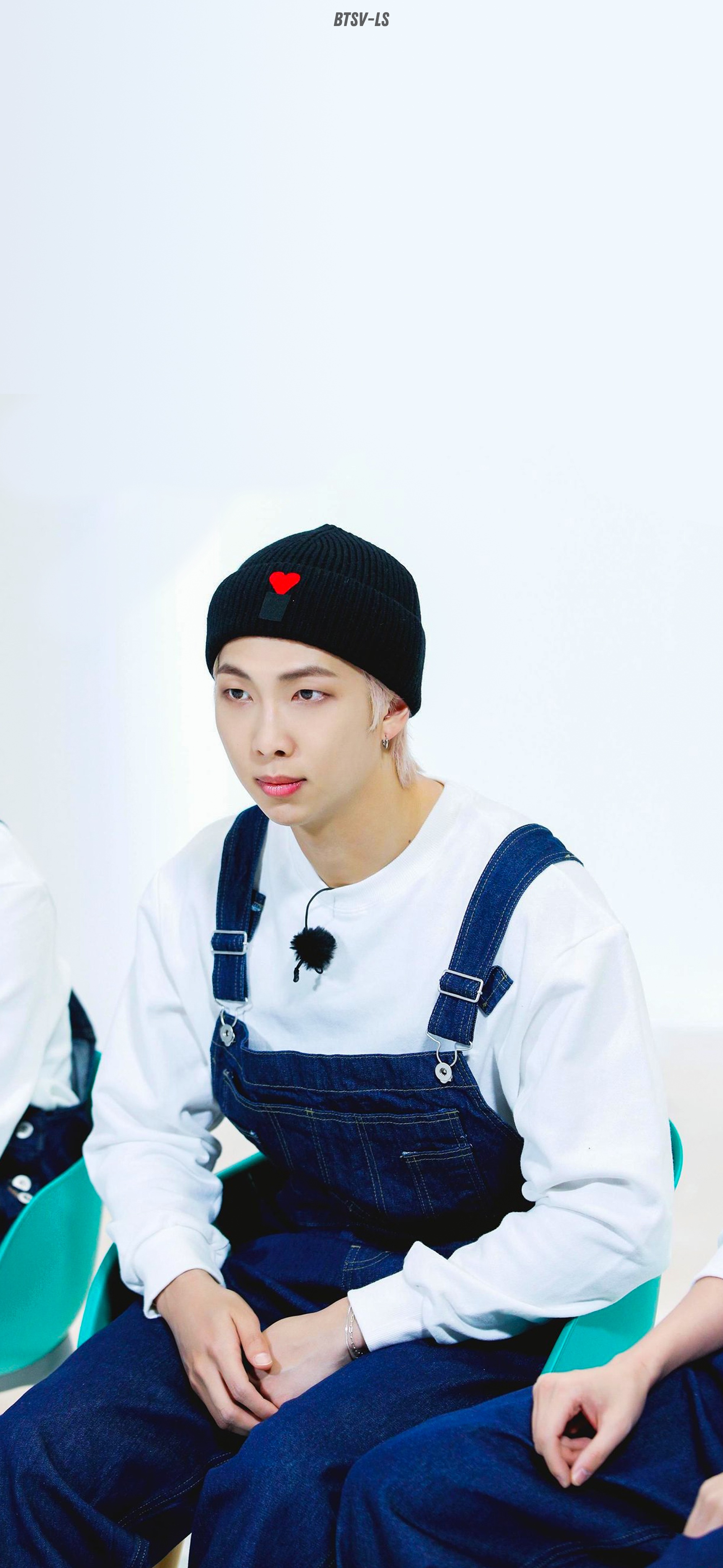 Bangtan Style⁷ (slow) on X: VLIVE 210830 Namjoon wears FEAR OF