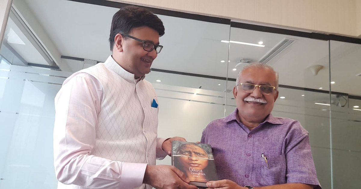 ChishtiThe's tweet photo. #ShaheenChishti #Author #TheGranddaughterProject 
#OmPrakashSingh #famous #investor #visited #office https://t.co/UrvywVk1qO