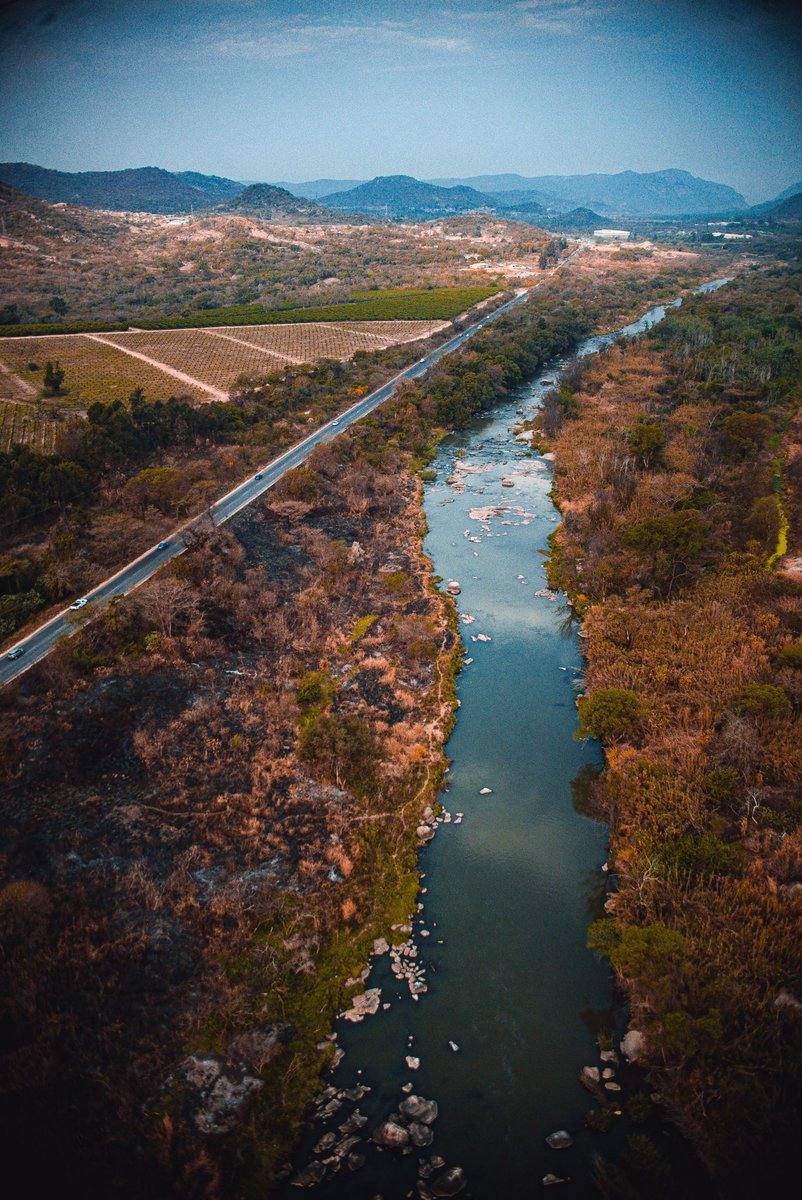 KupfuwaJeremy's tweet photo. I shot some wallpapers from a chopper for you guys. If you like these, Rt so the next person can see them ❤️. https://t.co/cNszdjEALp