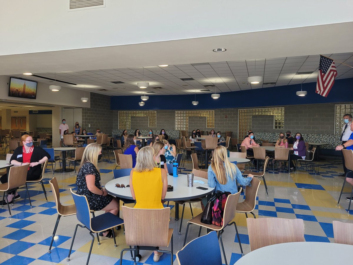 Mr_HammQHS's tweet photo. Welcoming all the new staff members at QUFSD! #qnited #qmitted https://t.co/mVSFTiwinB