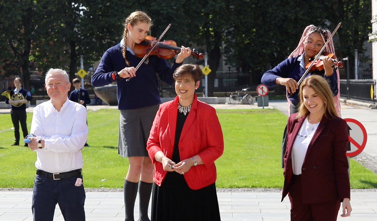 Education_Ire's tweet photo. Minister Foley @NormaFoleyTD1 with Louis Walsh, @maireadronan, Brenda Dermody and students from @StPatricksCGS today to spread the word about BLAST 2021, an initiative enabling up to 400 new arts in education residencies in schools each year. See https://t.co/4mU6Sbs2ot https://t.co/STFTDywg0c