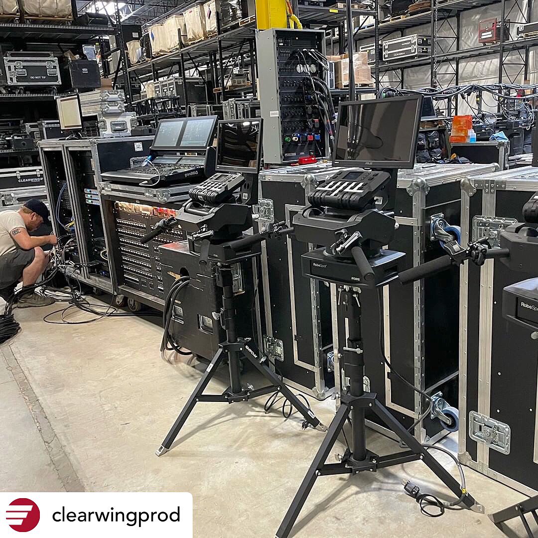 TheRobeWay's tweet photo. #ShopViews with @ClearwingProd prepping the @Robelighting #RoboSpot followspot systems for Big Wild at the Red Rocks Park & Amphitheatre.
#therobeway #warehousewednesday #robelighting #clearwingproductions #lightingtech #techlife https://t.co/Hl47TAVwwJ