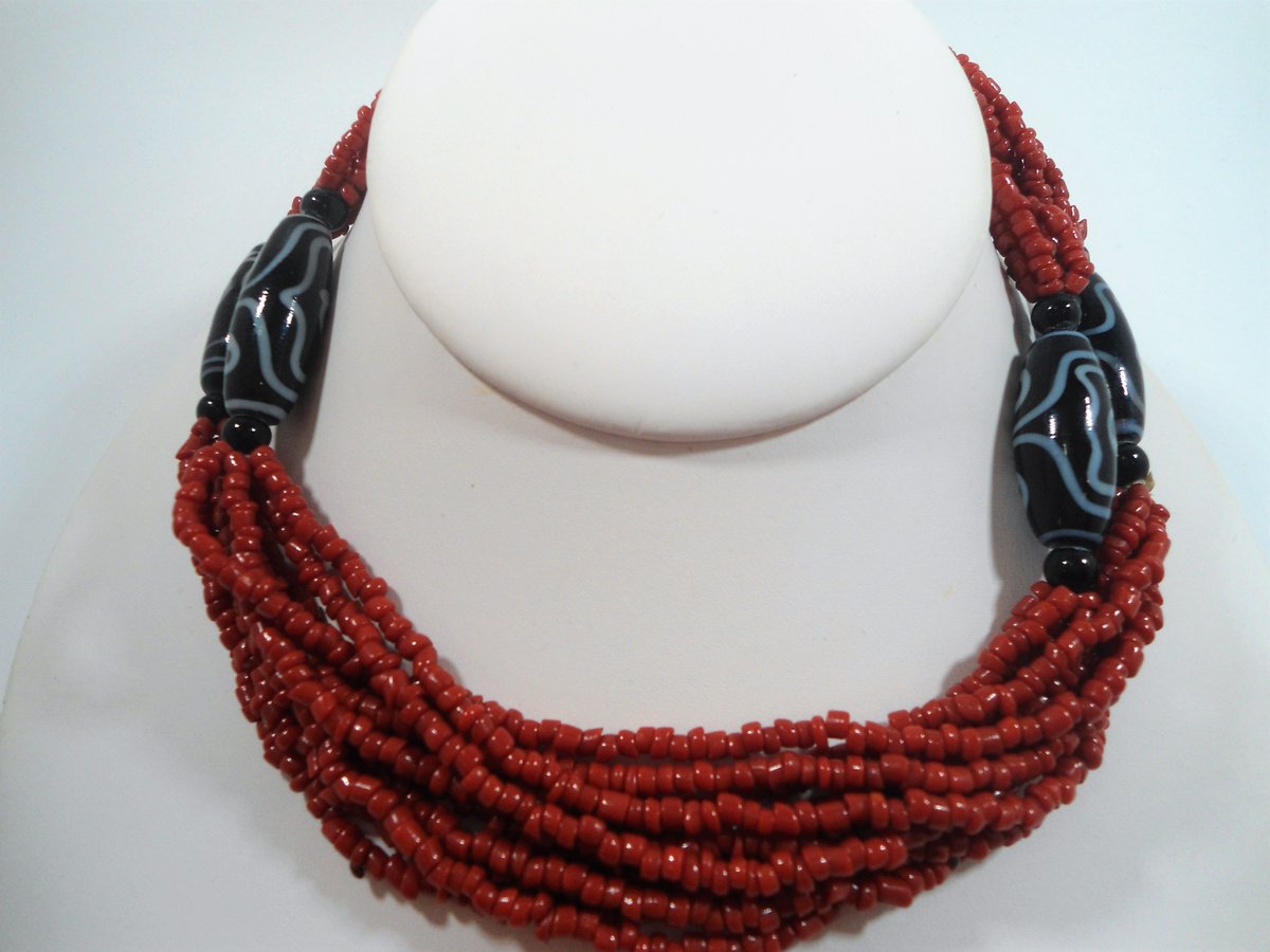 ClarasJewelry's tweet photo. Ethnic Tribal Style Red Glass Beaded Torsade Necklace Black White Glass Beaded Accents
#rubylane #vintage #retro #jewelry #necklace #torsade #beaded #ethnic #tribal #statementjewelry
https://t.co/OHBu1JSRw5 https://t.co/pzTGFV94lj