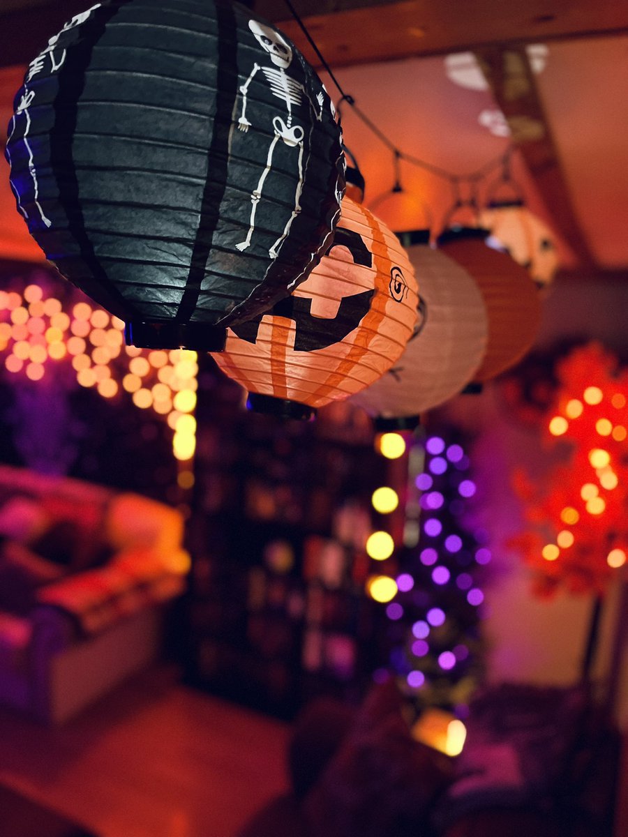 tbaugh725's tweet photo. Spooky Vibes 🎃 #halloween https://t.co/HDm2ioj71z