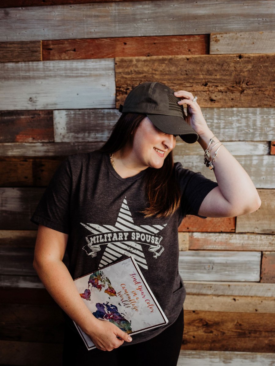 The_USO's tweet photo. Calling all military spouses! Join the USO and 2017 Military Spouse of the Year Brittany Boccher for an inspiring workshop about living your life with passion and purpose tomorrow (August 26) at 11 a.m. ET. Register here: https://t.co/cOFd636AwY #USOMilSpouse https://t.co/CPWBrxynHA