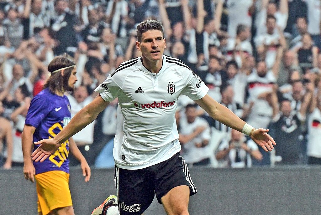 BTGailesi's tweet photo. 💥BEŞİKTAŞ AİLESİ TAKİPLEŞİYOR 

💪🏻 Sosyal medyada daha Güçlü, daha aktif daha çok Bjk'lı için takipleşiyoruz! 

🦅Bu tweeti RT’le
🦅Yorumlayanları ve beğenenleride takip edelim onlarda Gt yapsın.
🦅RT listesini takip et
🦅Takip edenleri geri takip et
🦅Gt yapmayan katılmasın! https://t.co/2wMmsTHoh2