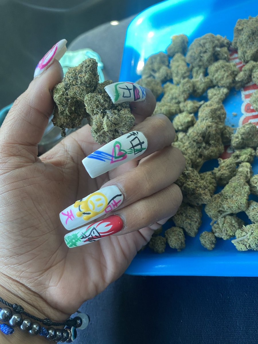 thisbitchdest's tweet image. I miss this set💅🏽 Done by me 🥰