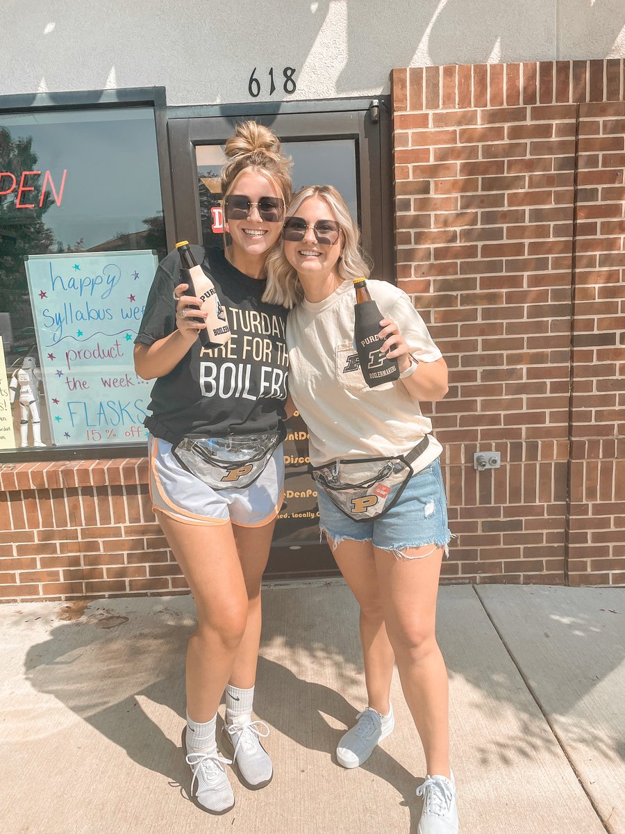 TheDiscountDen's tweet photo. You know what to do boiler babes —> retweet here for an extra chance in our humpday giveaway partnered with @chaunceysquare1 &amp; @campusedgepu  

💛🖤💛🖤💛🖤💛🖤💛🖤💛🖤💛 https://t.co/dVIgTwBrkh