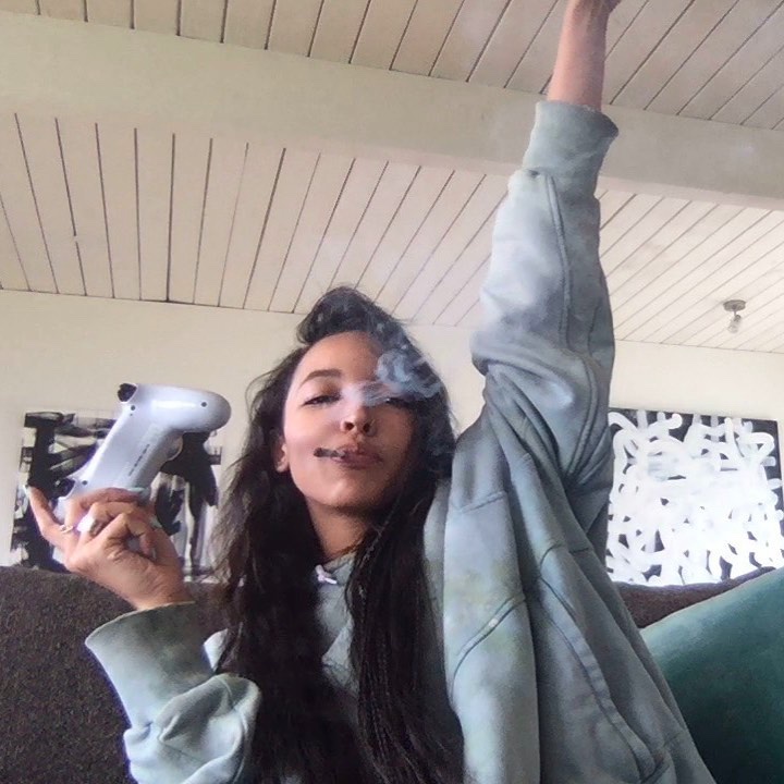 Tinashe's tweet image. …one in a million 🤍