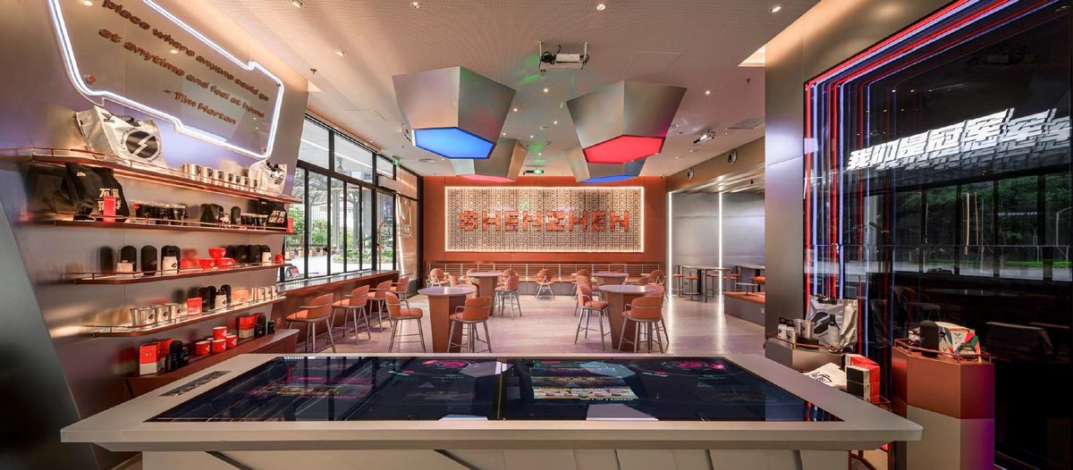 Dexerto's tweet photo. Tim Hortons &amp; Tencent Esports have opened a coffee shop centered around gaming and esports 👀

Via @ZhugeEX https://t.co/qYEfRXqq5p