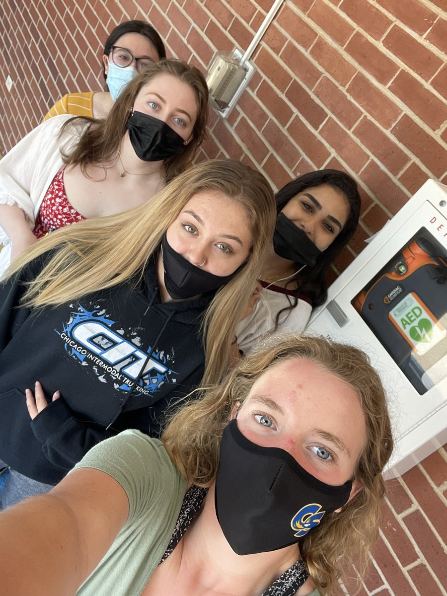 FolgersMargaret's tweet photo. #AEDScavengerHunt @CoachKreis https://t.co/UcydGlwXnf