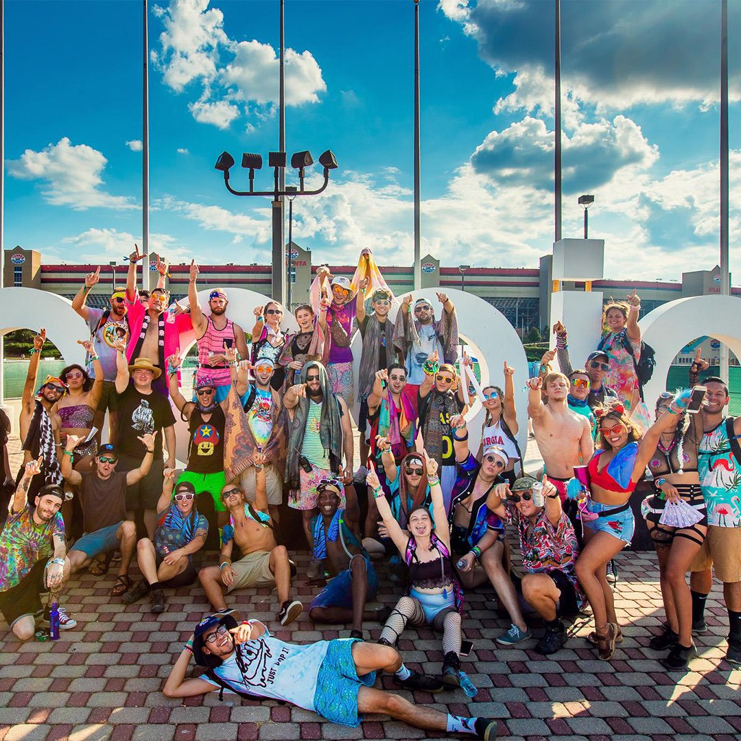 imaginemusicfes's tweet photo. F is for FAMILY 👬👭👬👭👬
#ImagineFam we miss you!! Can't wait to be back together soon!!
Lock in your tickets today 🎟️: https://t.co/CN5z4k3kB3 https://t.co/uOusEPCH56