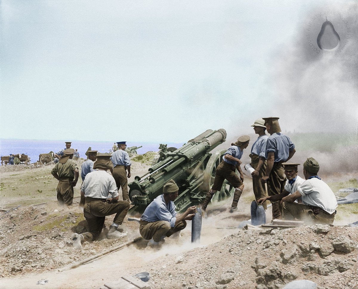 ThisDayInWWI's tweet photo. The Chickasha Daily Express #OTD Aug 25 1915 publishes this Ernest Brooks photo, IWM Q 13340, of Mk I BL 60-pounder, nicknamed Annie, firing near Cape Helles, Gallipoli. It was 1 of 8 of these guns bombarding Ottoman lines.

Colourized by @A_Humble_Pear https://t.co/ryy0q5iH9U https://t.co/p6yNRBkVMm