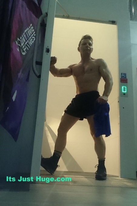 Photogrophy - I #love finding #interesting #new #lighting to take #selfies #shirtless #zakrogerz #vego<a href="/tag/love"class="tags">#love</a><a href="/tag/interesting"class="tags">#interesting</a><a href="/tag/new"class="tags">#new</a><a href="/tag/blonde"class="tags"><span>#blonde</span></a><a href="/tag/selfies"class="tags"><span>#selfies</span></a><a href="/tag/vegetarian"class="tags"><span>#vegetarian</span></a><a href="/tag/lighting"class="tags"><span>#lighting</span></a><a href="/tag/arty"class="tags"><span>#arty</span></a><a href="/tag/shirtless"class="tags"><span>#shirtless</span></a>