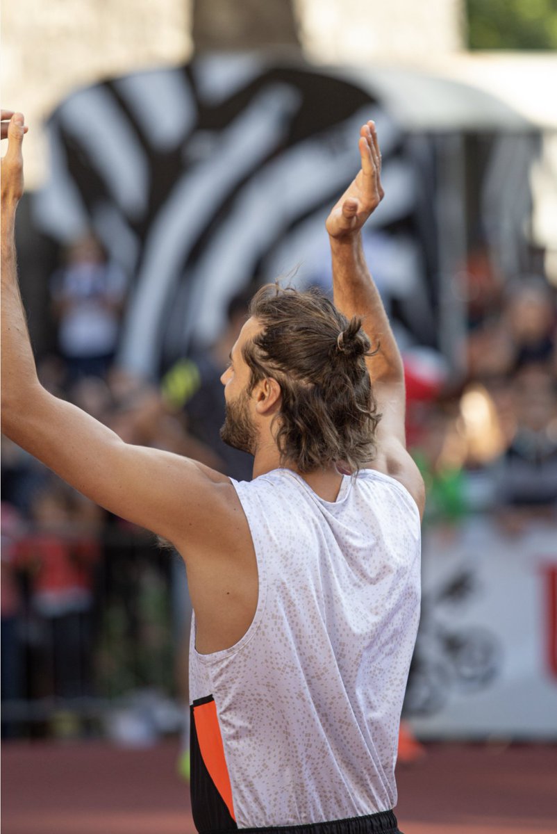 After over a year of limited spectators, the athletes clearly enjoying the energy from the crowd 🤩

<a href="/gianmarcotamber/">Gianmarco Tamberi</a> 🇮🇹

📸 <a href="/chiaramontesan2/">Chiara Montesano</a>