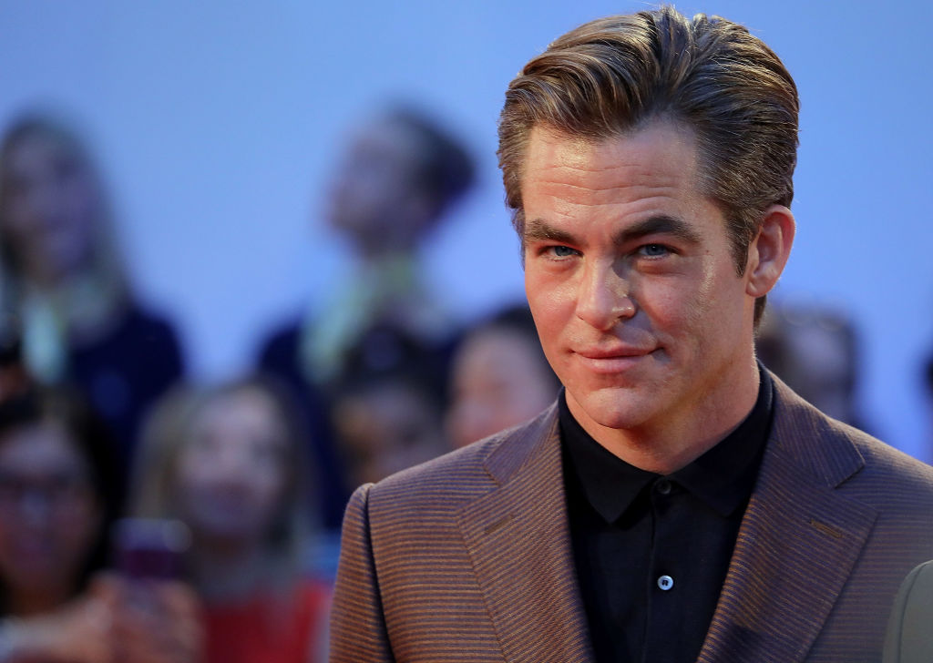 26 สิงหาคม สุขสันต์วันคล้ายวันเกิดปีที่ 41 หนุ่มหล่อตาฟ้านาม “Chris Pine“ อายุอานามย่างเข้าเลข 5 ขึ้นทุกที และนั่นแปลว่าเขาไม่ได้หนุ่มแล้วครับ 😂🎂🎉

#HappyBirthdayChrisPine