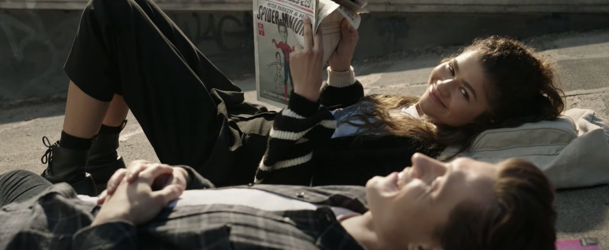 Variety's tweet image. Spider-Man has turned the Avengers to dust — on YouTube and Twitter, at least.

The teaser trailer for “Spider-Man: No Way Home” has set a new all-time record for the most global views in the first 24 hours, with 355.5 million trailer views. bit.ly/389HfDU