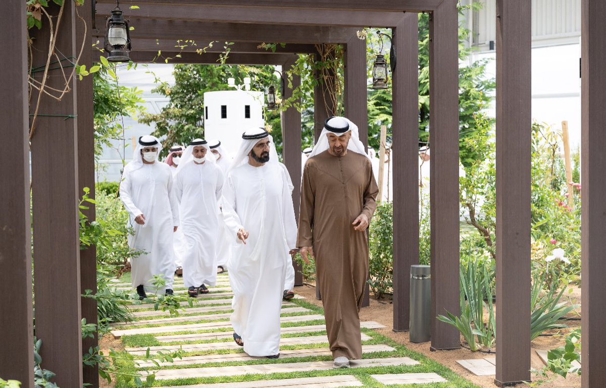HHShkMohd's tweet photo. أثناء لقائي اليوم مع أخي محمد بن زايد في أبوظبي .. اطلعنا واعتمدنا دورة جديدة من المشاريع الاستراتيجية لدولة الإمارات .. مرحلة جديدة من النمو الداخلي والخارجي سنبدأها قريباً .. ونبشر شعبنا بالقادم الجميل .. وبأن يتفاءل بمستقبل ودولة فيها محمد بن زايد وإخوانه https://t.co/DmcyfAe7Lf