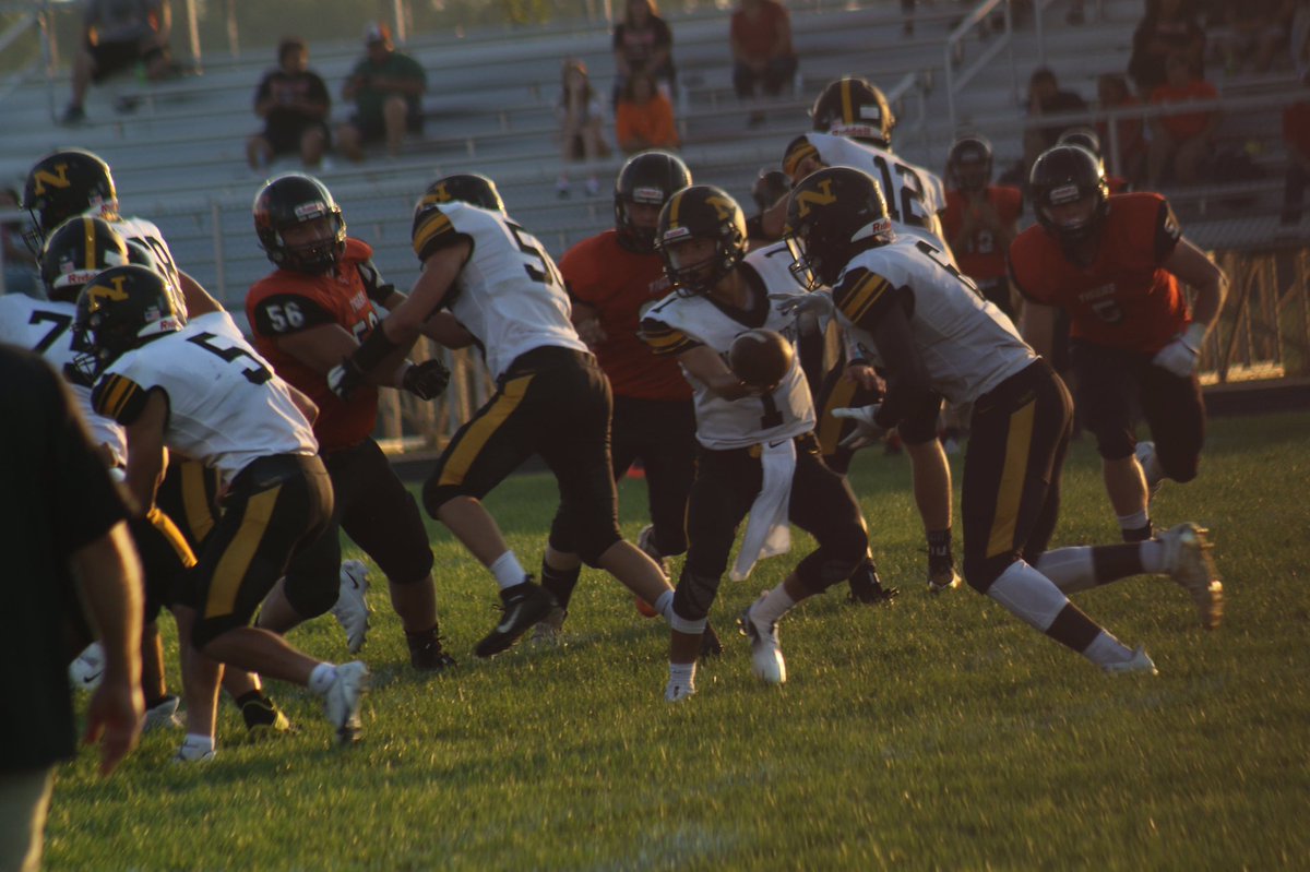 Maxton_lower's tweet photo. Week 1 ✅ Check out my highlight - https://t.co/cimDArSor7 https://t.co/H2wZZFhLBj