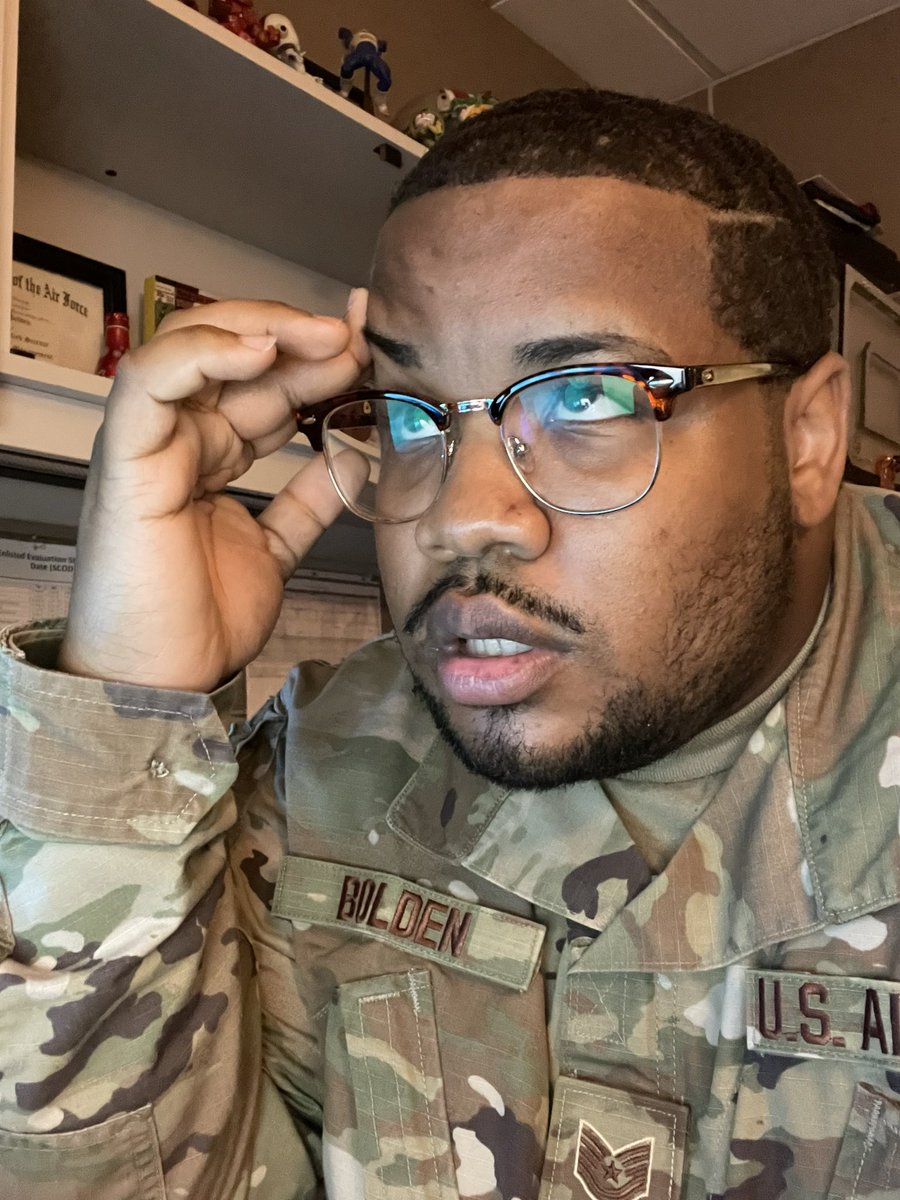 3_staX_'s tweet photo. When you have a meeting about the meeting to talk about the other meeting before the actual meeting #hurryupandwait #6moreyears #retirementgoal #shutupandcolor #USAF https://t.co/VBgSzinj4W