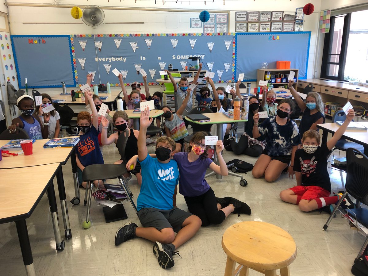 Hands up for a great class math game! 🙌🏻#wal109 #engage109