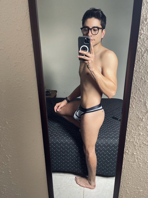 2 pic. ???
@jj_malibu https://t.co/Ji3nthGCyX