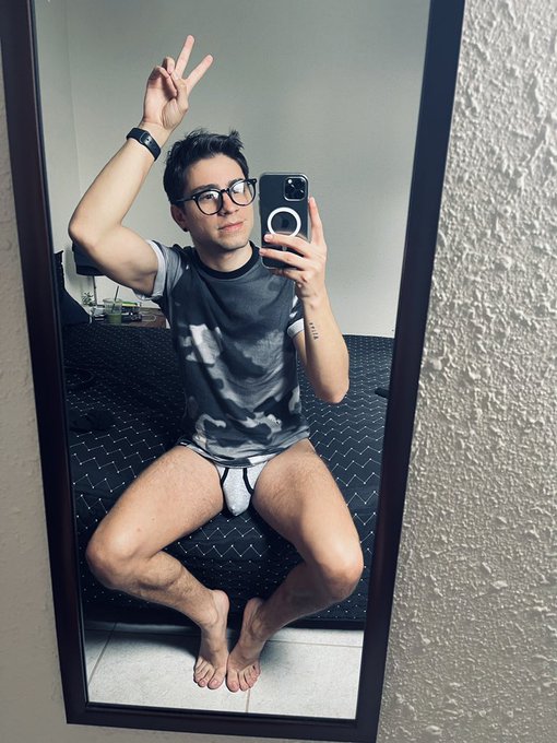 1 pic. ???
@jj_malibu https://t.co/Ji3nthGCyX