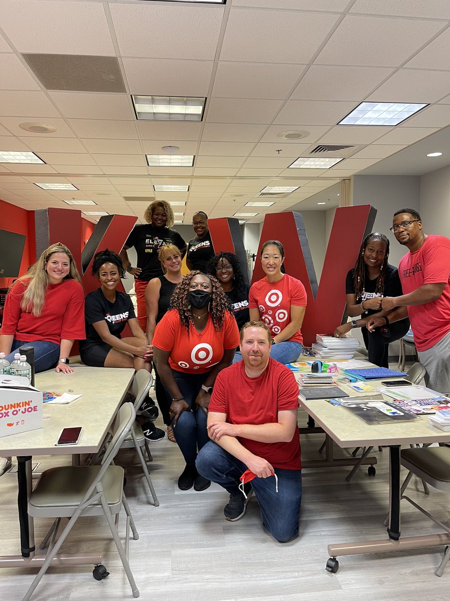 Great time volunteering with Keller Williams Realty in Sewell, NJ packing backpacks for Winslow Township Day!
<a href="/SandyTGT/">Sandy Hayes</a> #R400community #Targetteam #T1133 #T1132 #D422