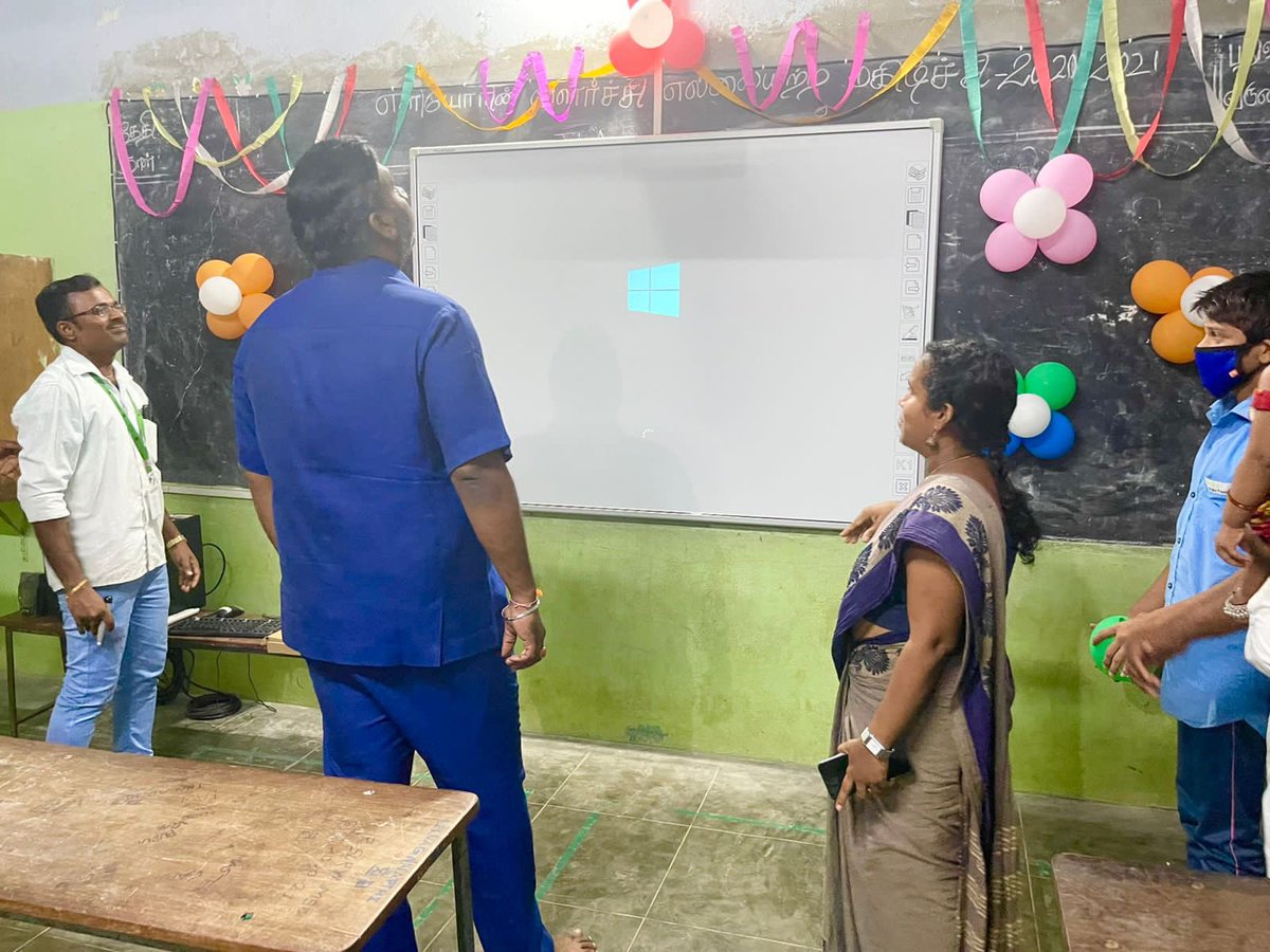 DrRGAnandIND's tweet image. #TamilNadu
#Tiruvallur
#KnowledgeRoom
#3DBoardForChildren

குழந்தைகள் நல
காப்பகங்களில் “சுயசார்பு பாரத அறிவரங்கம்” மற்றும்
குழந்தைகளுக்காக திரவ கைத்தொற்று நீக்கிகள் நிறுவும் “நமோ நலம்” திட்டம். முதற்கட்டமாக தமிழ்நாடு, புதுச்சேரி, கேரளா, ஆந்திரா, கர்நாடகா ஆகிய 5 தென் மாநிலங்களில்.