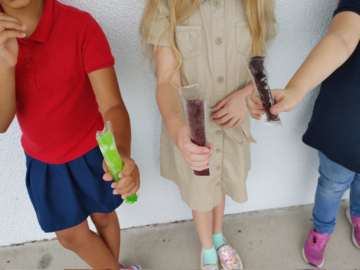 MsKinghasClass's tweet image. We celebrated being the first class in the whole school to have our PRIDE paw filled in and complete!! Perfect treat for an early release day!
#pinegrovepride #bearcubs