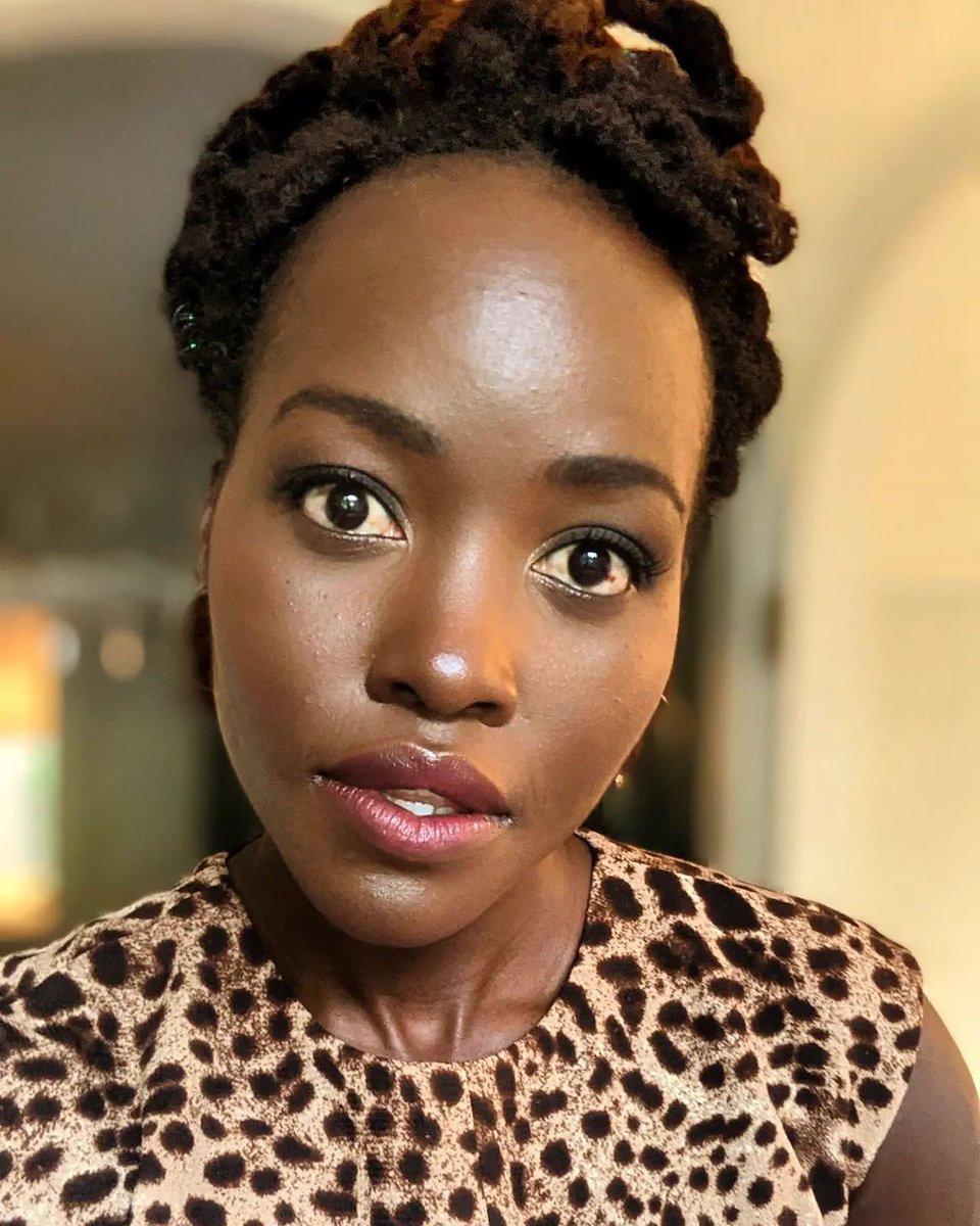 Lupita_Nyongo's tweet photo. The value of any relationship is not how long it lasts but how deeply it affects you.

Grateful for all the love in my life that has me feeling open and vulnerable and powerful. https://t.co/qu595BZNFA