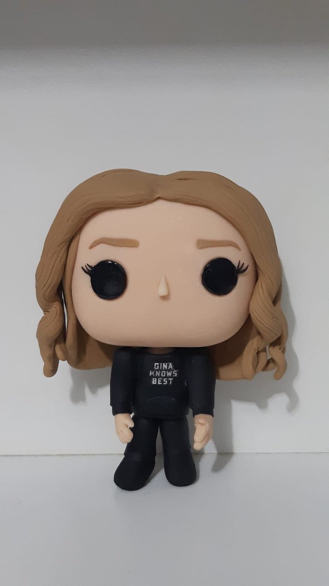 juliannasimon's tweet photo. i made a gina linetti funko for me <3 https://t.co/dUQGWd3rps