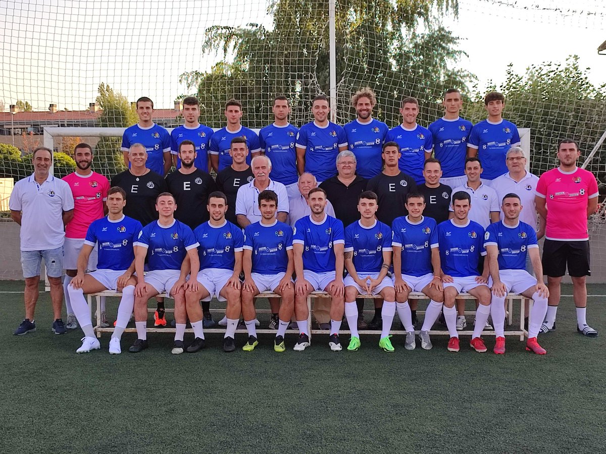 EQUIPO TERCERA DIVISIÓN 2021-2022. #TX
HIRUGARREN MAILAKO TALDEA 2021-2022. #TX