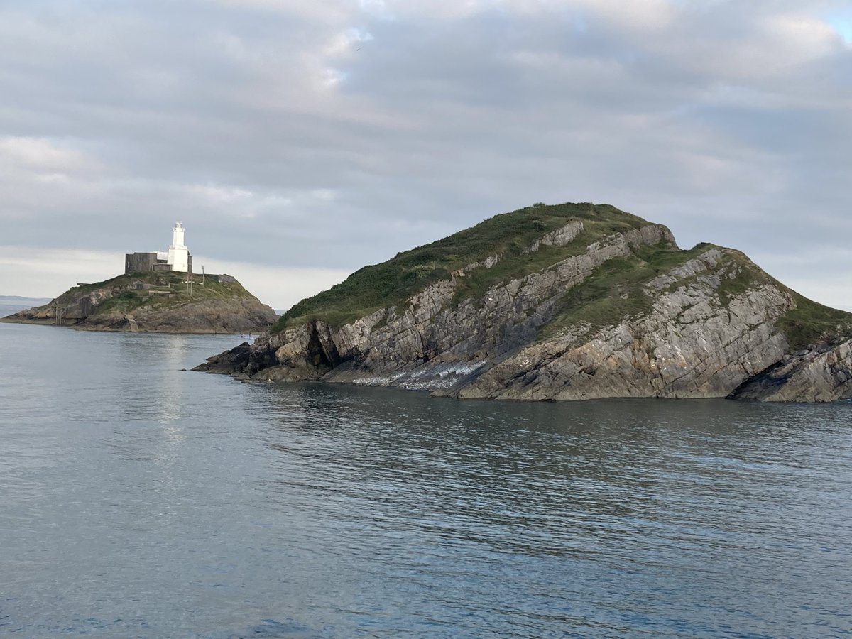 only1keogh1972's tweet photo. View for a pint 🍺 #copperfish #mumbles #swansea https://t.co/uLZwjPquPE