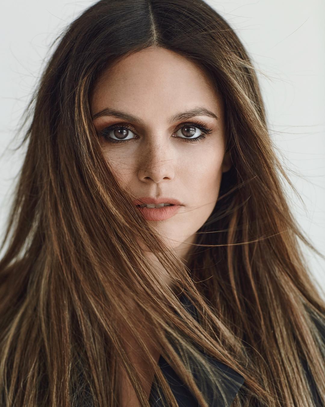 Happy 40th birthday to the beautiful rachel bilson   