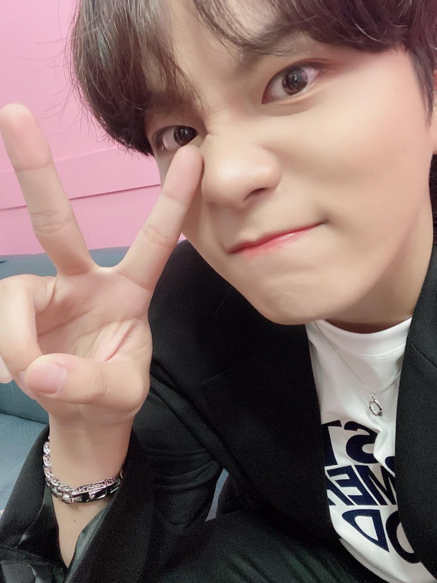 tiinyateez's tweet photo. #종호 ☆ #ATEEZ #에이티즈 https://t.co/iZpeghC7lq