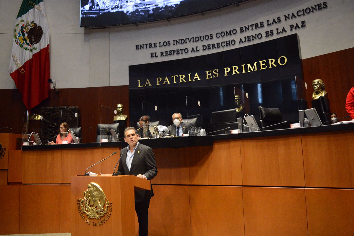 Confirmamos el respaldo del <a href="/PESDiputados/">Diputados Encuentro Social</a> a la #4T, asumimos el compromiso con la #austeridad republicana como forma de gobierno porque es con austeridad como debe dirigirse un #gobierno. 

Fuimos responsables de ponerle un alto a la cultura del privilegio y los despojos...
1/3