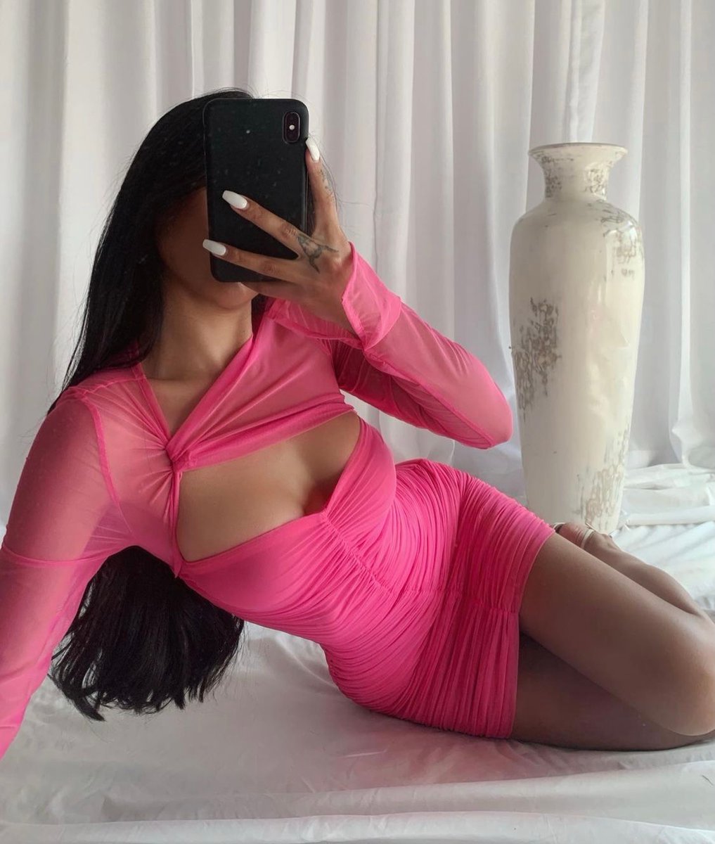 Mistress Rocks on X: Ravadee Sim living in the Frolic dress. Shop:  t.coDQaWIQMM9Q t.cofltrEn8L5E  X