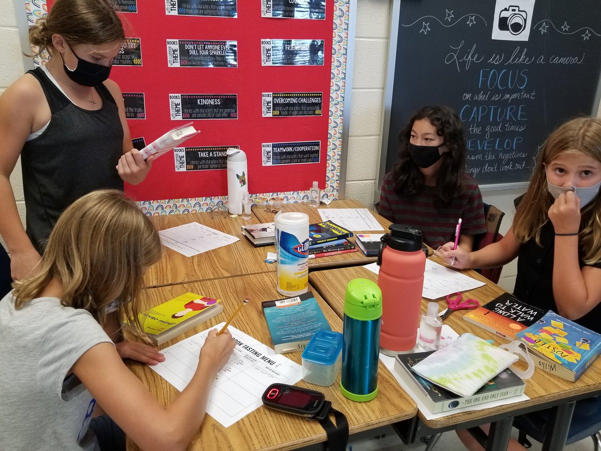 CubRunWillis's tweet photo. A little "book tasting"! Getting excited about reading! https://t.co/baO8vD2pwX