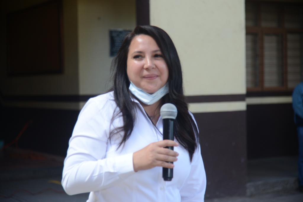 Jaconagob's tweet photo. Ahora nos encontramos en la Escuela Niños Héroes, donde hemos inaugurado la obra de techumbre que permitirá que nuestros estudiantes tengan un espacio digno para realizar sus actividades y continuar con su preparación académica.🤓
#UnidosHacemosElCambio https://t.co/AKpAw3Ved3