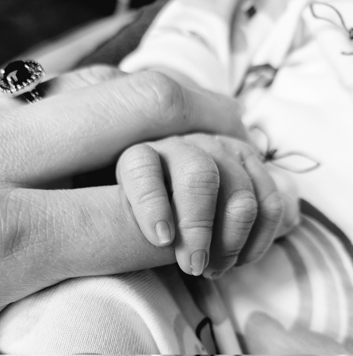 maxceline_'s tweet photo. PSC, ulcerative colitis, 1 liver transplant, 2 miscarriages &amp; then came this little miracle. There were times I thought I'd never be a mum but here we are. Not possible without my donor &amp; the incredible care I've received from #NHS over the years. Thank you will never be enough. https://t.co/SEV3twiEku
