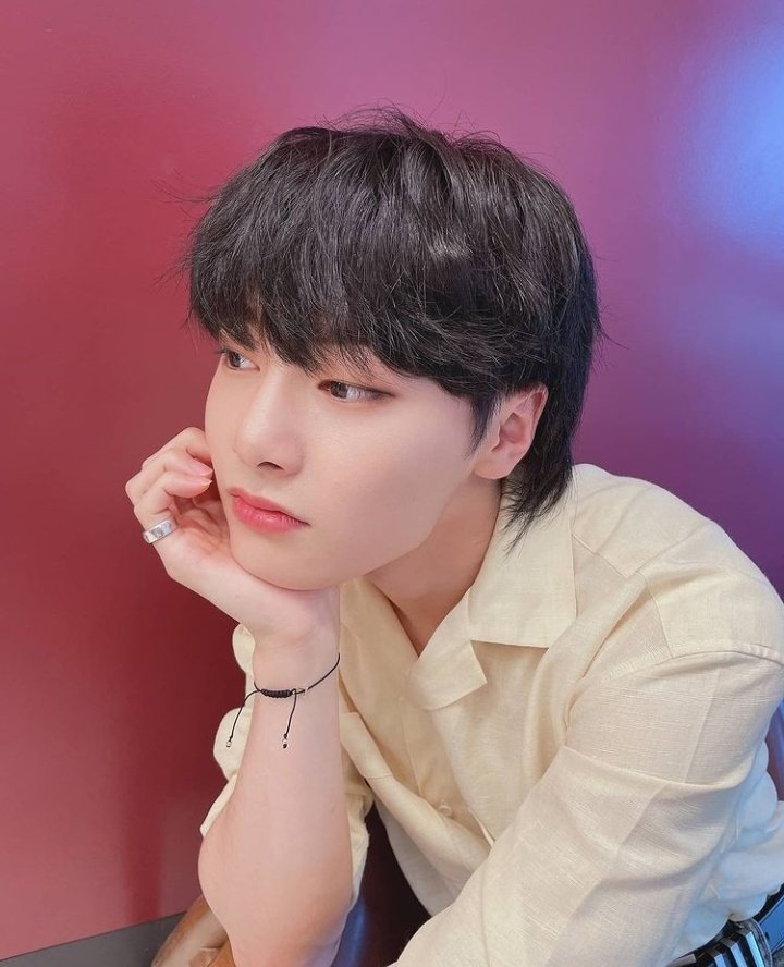 thinkinginnie's tweet image. the most pretty face in the kpop